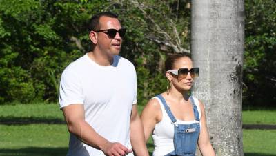 Jennifer Lopez Rocks Daisy Dukes During At-Home Baseball Game With Fiance Alex Rodriguez - hollywoodlife.com - New York - county Long