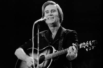 Rewinding the Country Charts: In 1980, George Jones' Iconic 'He Stopped Loving Her Today' Hit No. 1 - www.billboard.com - Nashville - city Columbia