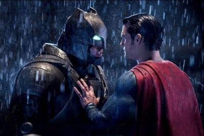 Zack Snyder Releases ‘Knightmarish’ Poster of HBO Max’s ‘Batman v Superman – Ultimate Edition’ - thewrap.com