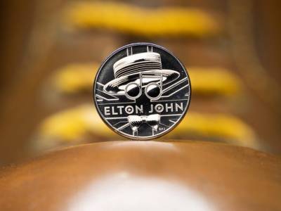 'FABULOUS HONOUR': U.K. celebrates Elton John with new coin - canoe.com - Britain