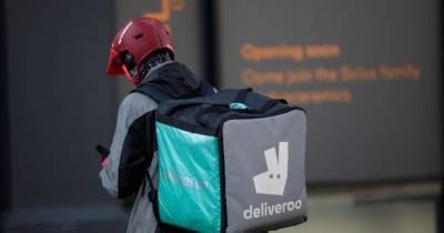 County lines drugs gangs 'disguised couriers as nurses and Deliveroo drivers for lockdown click-and-collect service' - www.manchestereveningnews.co.uk