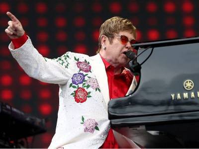 'HIGHER PLACE': Elton John 'saw God' after tripping out from smoking pot - torontosun.com