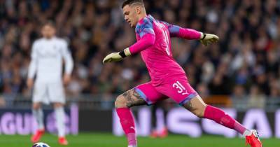 'Outfield player with gloves on' - Ederson's evolution under Pep Guardiola at Man City - www.manchestereveningnews.co.uk