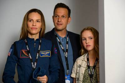 Damien Chazelle - Hilary Swank - Josh Charles - ‘Away’ Teaser Trailer: Astronaut Hilary Swank Misses Her Family On The First Mission To Mars - theplaylist.net
