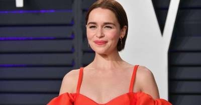 Emilia Clarke writes emotional letter to NHS workers who saved her life when she was ‘close to death’ - www.msn.com
