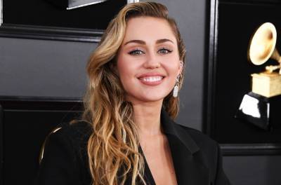 Watch Miley Cyrus Dance to This Classic '90s Throwback Hit With Cody Simpson - www.billboard.com