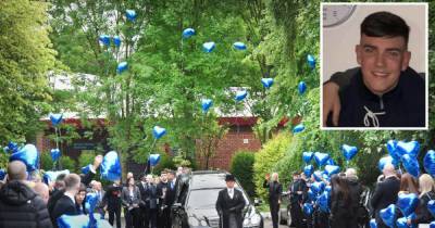 Emotional blue balloon tribute for tragic Glasgow teen David Farrell after brave battle with depression - www.dailyrecord.co.uk