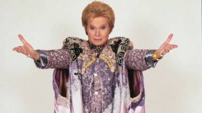 Walter Mercado: Celebrate Netflix's 'Mucho Mucho Amor' With These Films and TV Shows Based on Your Zodiac Sign - www.etonline.com - Puerto Rico