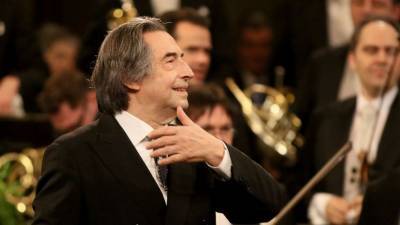 Muti conducts Syria musicians in memorial concert amid ruins - abcnews.go.com - Italy - Syria