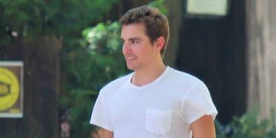Dave Franco Goes for a Hike at Griffith Park - www.justjared.com - Los Angeles, county Park
