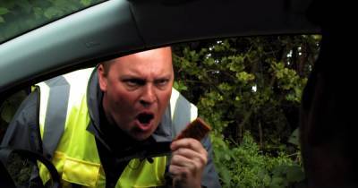 Comedian Gary Faulds takes on Scottish Border control 'job' using strange techniques to 'weed out the chancers' - www.dailyrecord.co.uk - Scotland