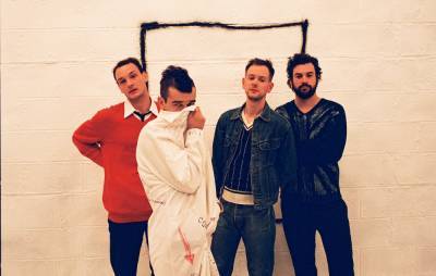 Watch The 1975’s new video for ‘Yeah I Know’ featuring a robot drawing consciousness - www.nme.com