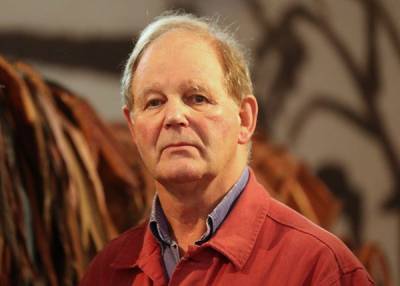 Michael Morpurgo says books must not shy away from ‘deeply uncomfortable’ topics - www.breakingnews.ie