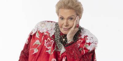 Fans Are Raving About Netflix's 'Mucho Mucho Amor' Documentary About Latin Astrologer Walter Mercado - www.justjared.com