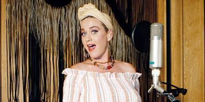 Katy Perry Announces Fifth Studio Album, 'Smile' - See the Cover Art! - www.justjared.com