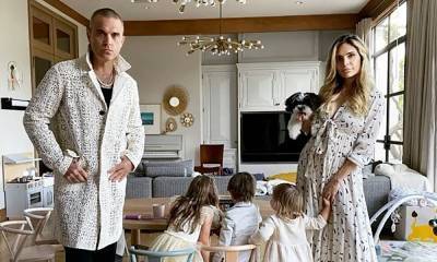 Robbie Williams reveal he didn't want children with Ayda Field - hellomagazine.com
