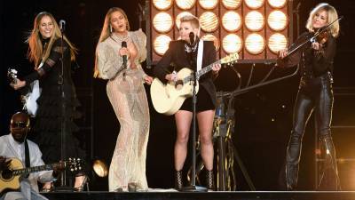 The Chicks say they were treated ‘very weird’ before their 2016 performance with Beyoncé at the CMA Awards - www.foxnews.com - New York - state Maine