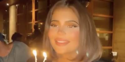 Kylie Jenner Debuted a New Hairstyle at an Early Birthday Dinner with Friends - www.marieclaire.com - Los Angeles