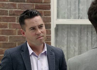 Corrie casts new actor as Todd Grimshaw for his big return to soap - evoke.ie