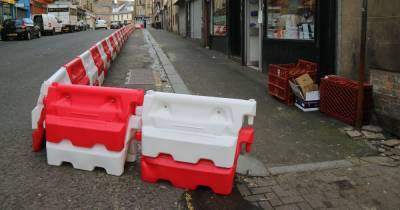 Work to install temporary social distancing cycle lanes begins in Paisley - www.dailyrecord.co.uk - Scotland