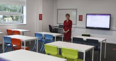 First Minister Nicola Sturgeon visits West Lothian school to see coronavirus safety measures - www.dailyrecord.co.uk