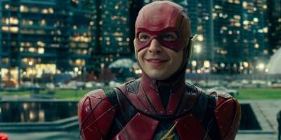 Grant Morrison Says ‘The Flash’ Script He Wrote With Ezra Miller Was More Like ‘Back To The Future’ Than A Superhero Movie - theplaylist.net