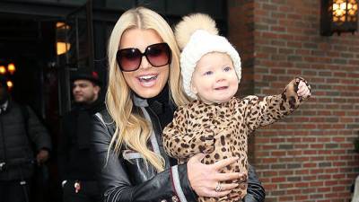 Jessica Simpson’s Daughter Birdie, 1, Looks Adorable In A Red Jumper As They Snuggle In New Pic - hollywoodlife.com