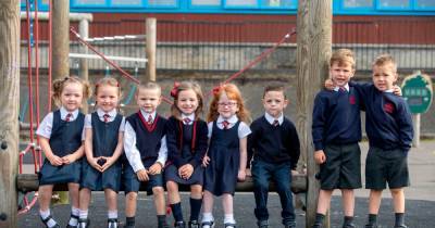 Seeing double as pupils start to return to schools across Renfrewshire - www.dailyrecord.co.uk