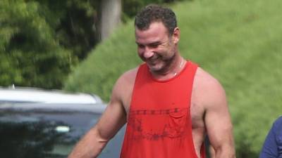 Liev Schreiber Shows Off His Muscles at the Beach with His New Puppy! - www.justjared.com - New York - county Hampton