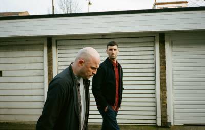 Watch Darkstar pay tribute to the UK’s independent music venues in their new ‘Blurred’ video - www.nme.com - Britain