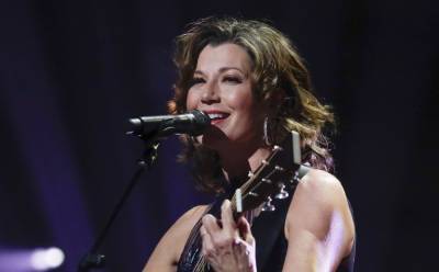 Amy Grant - Amy Grant Talks Going Under The Knife For Open-Heart Surgery - etcanada.com