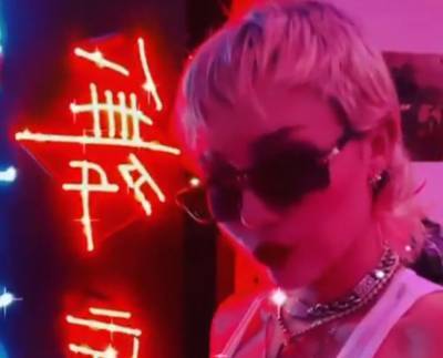 Miley Cyrus Releases ‘Midnight Sky’ Music Video - etcanada.com