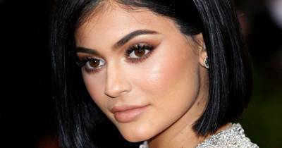 Kylie Jenner slammed for 'not giving credit' to fashion designers on her Instagram - www.msn.com