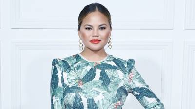 Chrissy Teigen Didn't Know She Was Pregnant During Breast Implant Removal Surgery - www.etonline.com
