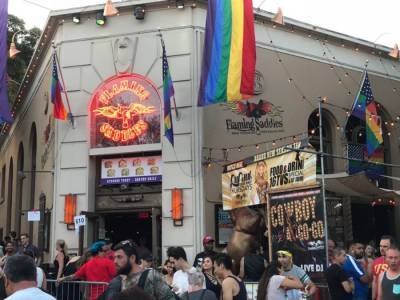 Flaming Saddles, West Hollywood gay country-western bar, closes - qvoicenews.com - New York
