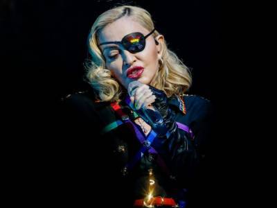 Gone Wild - Madonna celebrates 62nd birthday with tray of weed in Jamaica - canoe.com - Jamaica