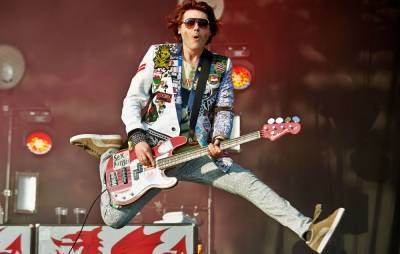 Manics’ Nicky Wire is working on “modern, electronic, soothsaying” solo material - www.nme.com