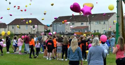 Friends of tragic schoolgirl Ava Gray pay tribute in touching balloon release - www.dailyrecord.co.uk