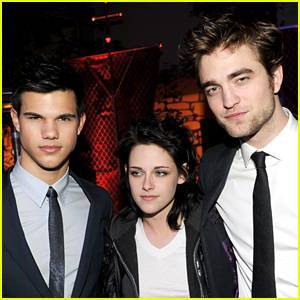 'Twilight' Author Has 2 More Books Planned in the Series - www.justjared.com