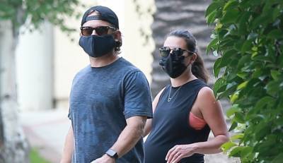 Pregnant Lea Michele Joins Husband Zandy Reich for a Walk Around the Neighborhood - www.justjared.com - Santa Monica