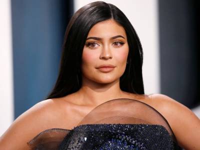 Kylie Jenner denies calling herself 'brown skinned girl' on Instagram - canoe.com