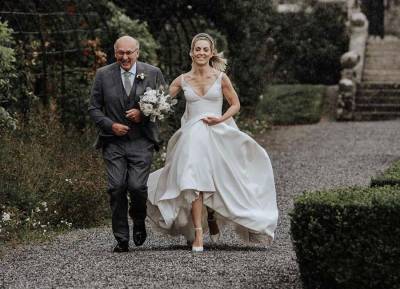 Kathryn Thomas shares beautiful previously unseen wedding photos to mark anniversary - evoke.ie