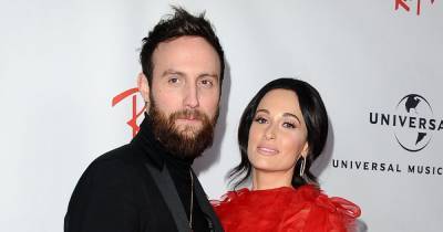 Kacey Musgraves - Ruston Kelly - Kacey Musgraves and Ruston Kelly Exchange Cryptic Tweets Amid Divorce - usmagazine.com