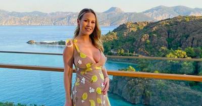 Kate Ferdinand cradles blossoming baby bump during 'last minute' holiday with husband Rio - www.ok.co.uk
