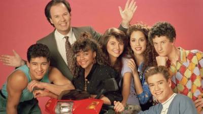 ‘Saved By The Bell’ To Celebrate Anniversary And Reboot With Socially Distanced Pop-Up - deadline.com
