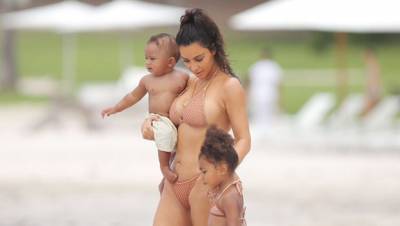 Kim Kardashian Looks Groovy In 60’s Inspired Burberry Bikini Worth $520 — See Pic - hollywoodlife.com