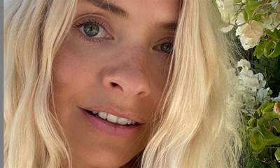 Holly Willoughby shares what could be her most magical selfie yet - hellomagazine.com