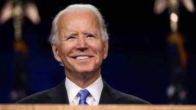 Joe Biden Thanks Barack Obama for Being 'A President Our Children Could Look Up To' - www.etonline.com