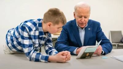 Joe Biden's Stutter Highlighted in 13-Year-Old Boy's Inspiring DNC Speech - www.etonline.com - state New Hampshire