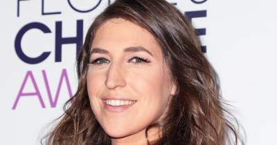 Mayim Bialik Reflects on Her ‘90s Style — Including the Most ‘Unfortunate’ Fashion Trends - www.usmagazine.com - county San Diego